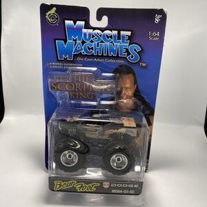 Muscle Machines THE SCORPION KING Bear Foot Dodge‎ monster truck 1:64 Scale